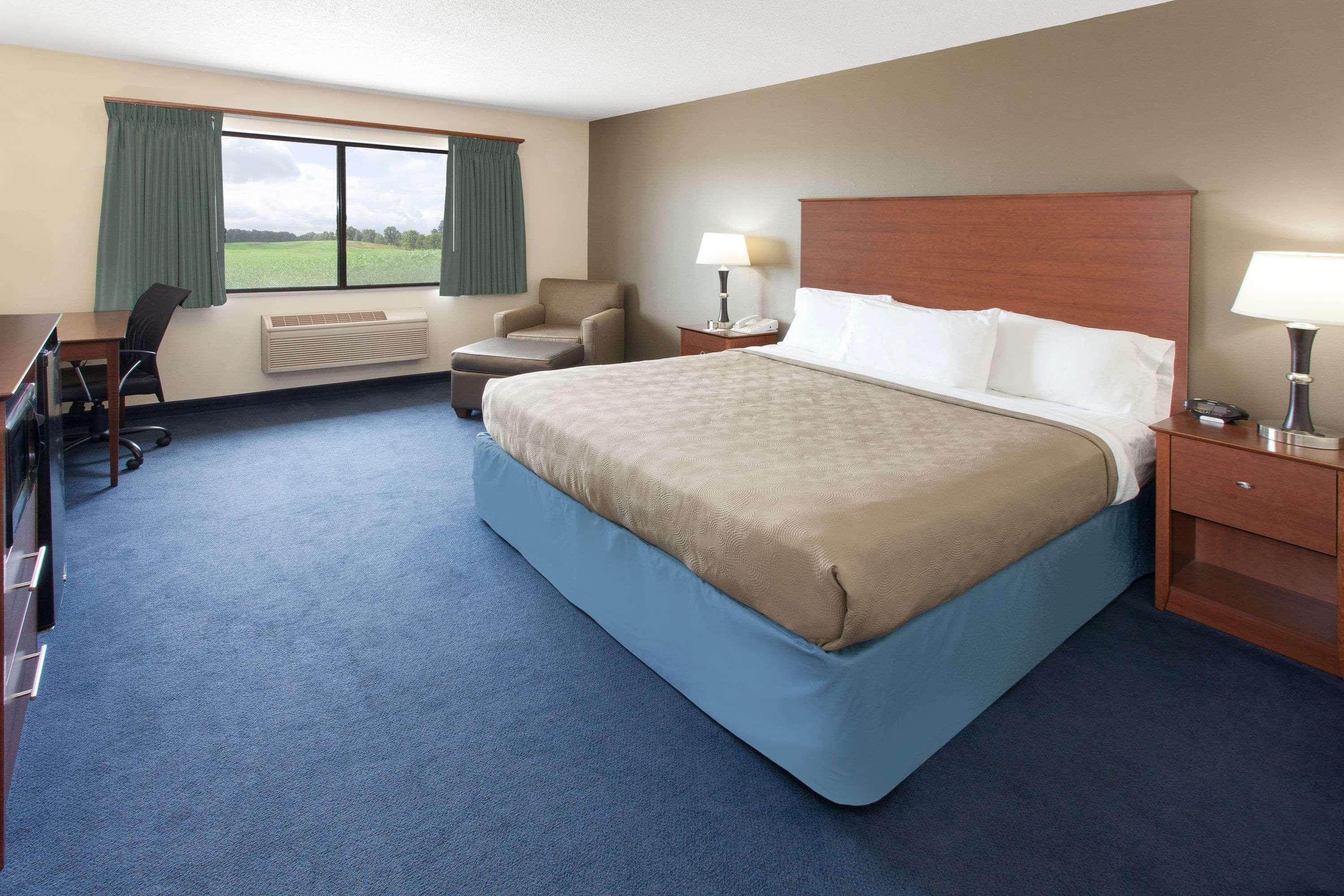 Americinn By Wyndham Webster City Екстериор снимка