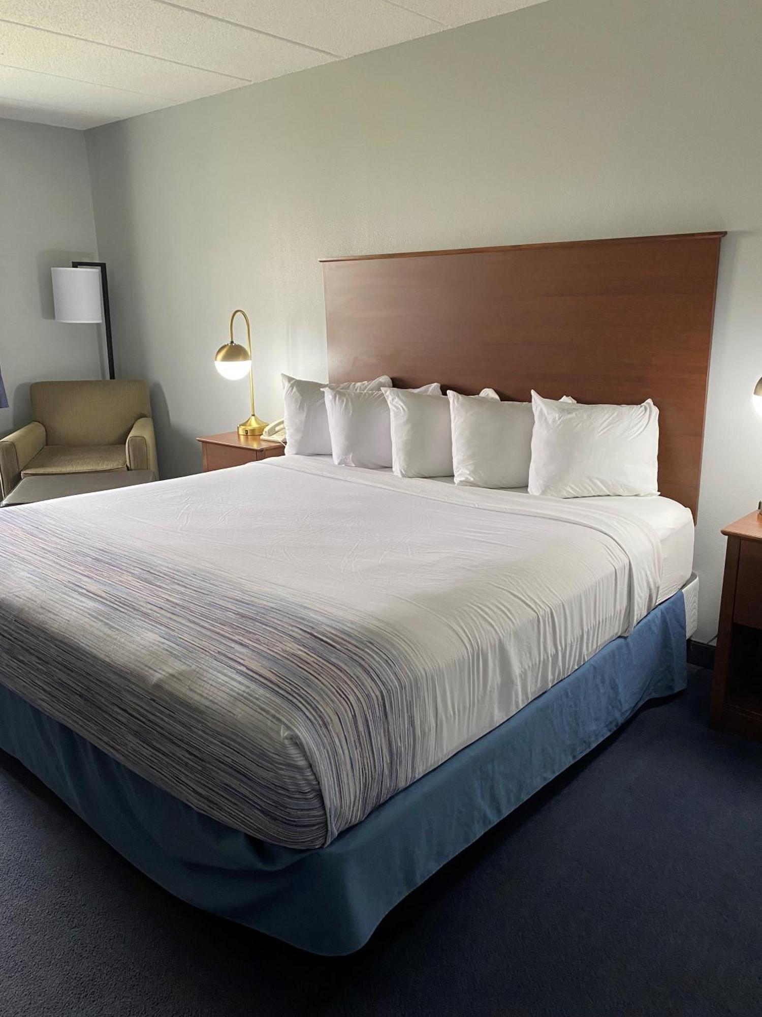 Americinn By Wyndham Webster City Екстериор снимка